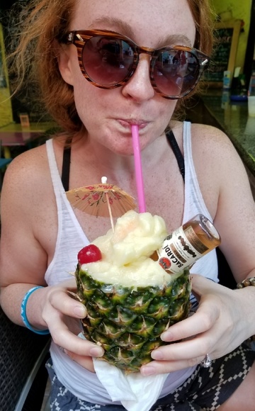 Meet your Posher, Meghan - Picture 2 of 4